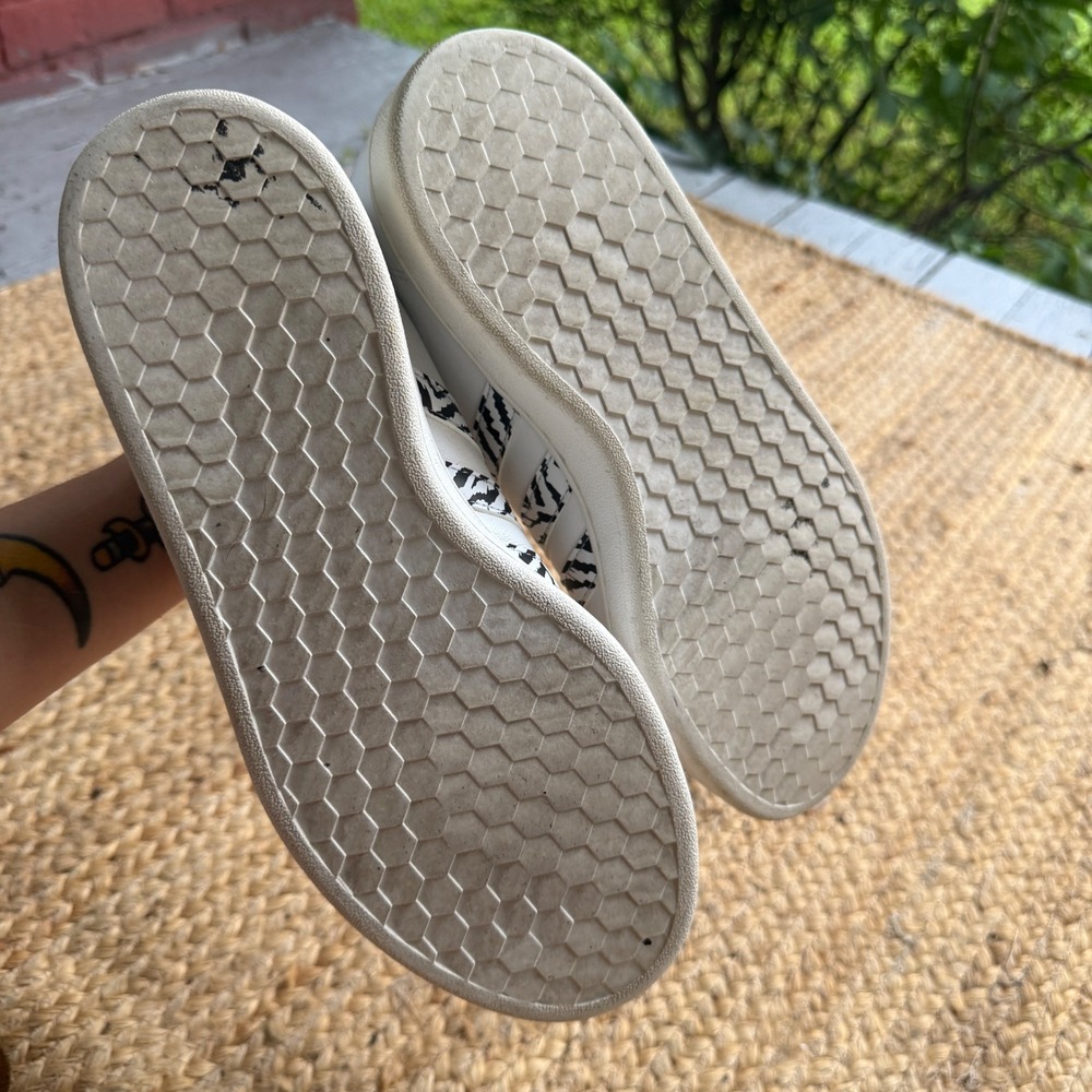 Adidas Grand Court Zebra Print White Leather Sneakers Trainers GZ0150 Womens 9 - Picture 6 of 9
